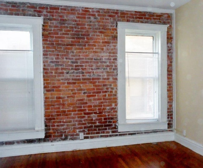Building Photo - 815 Monroe