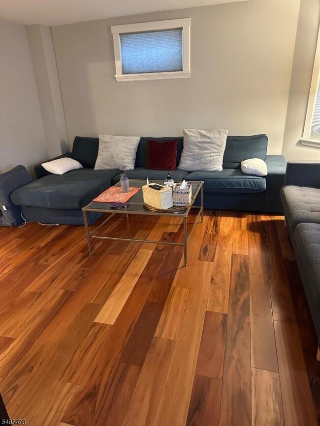 Foto del edificio - 200 Claremont Ave