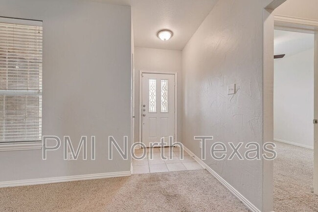 Foto del edificio - 11644 Lenox Ln