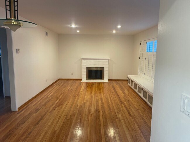 Foto del edificio - 805 Onyx Ct