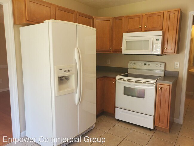 Foto del edificio - 3 br, 2.5 bath House - 815 Yorkshire Drive