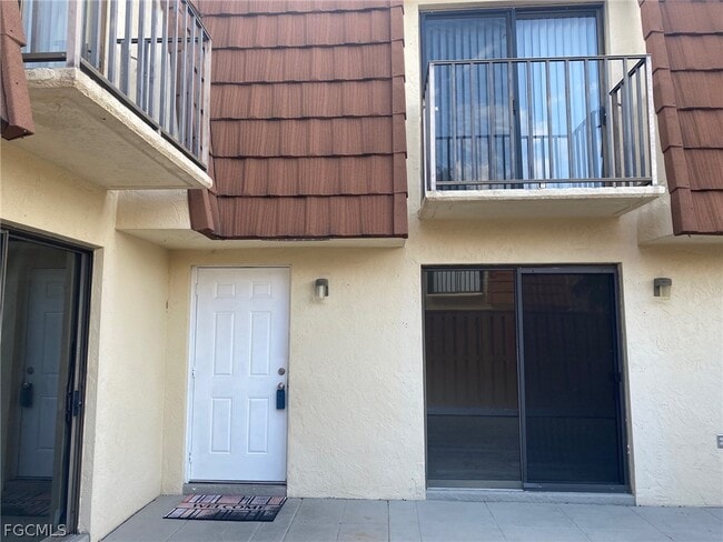 Foto del edificio - 5245 Cedarbend Dr