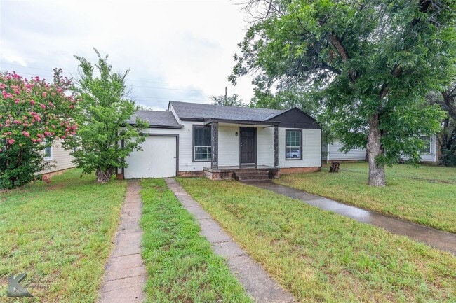 Building Photo - 1641 Marshall St