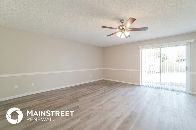 Foto del edificio - 5720 W Purdue Ave