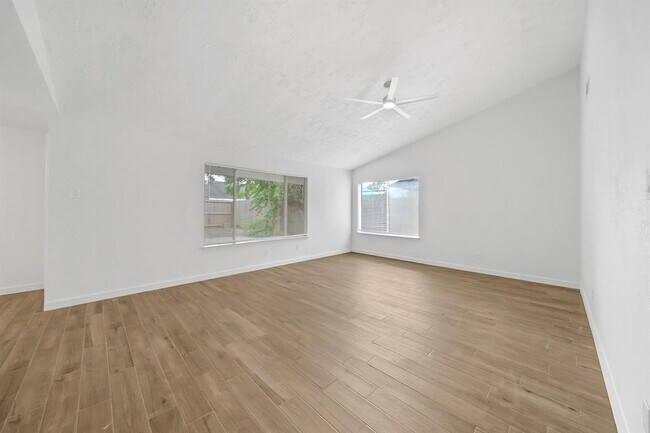Foto del edificio - 23939 Griffin House Ln