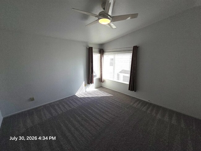Foto del edificio - 11673 Compass Point Dr N