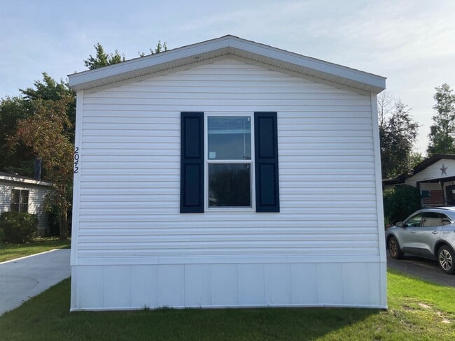 Building Photo - 2042 Marmoor Dr