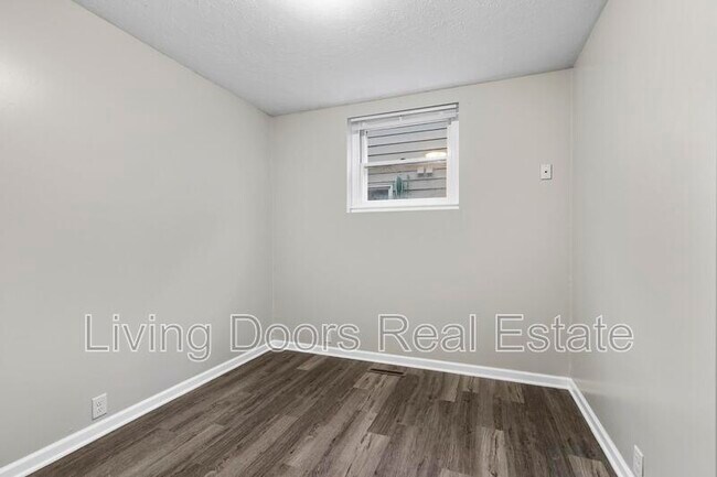 Foto del edificio - 348 S 5th St