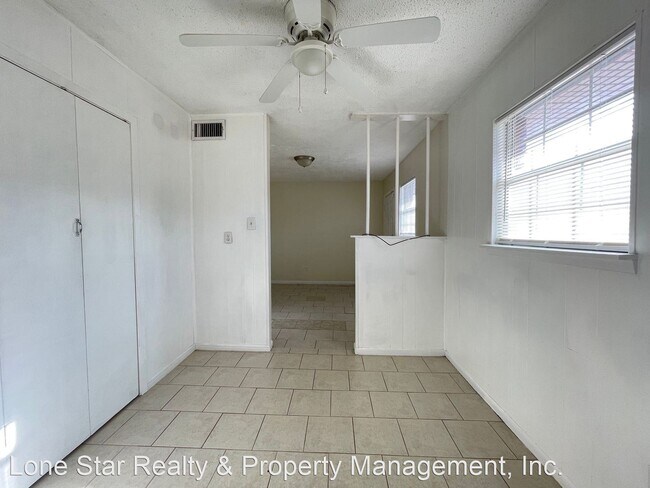 Building Photo - 3 br, 2 bath House - 930 S 15th Street