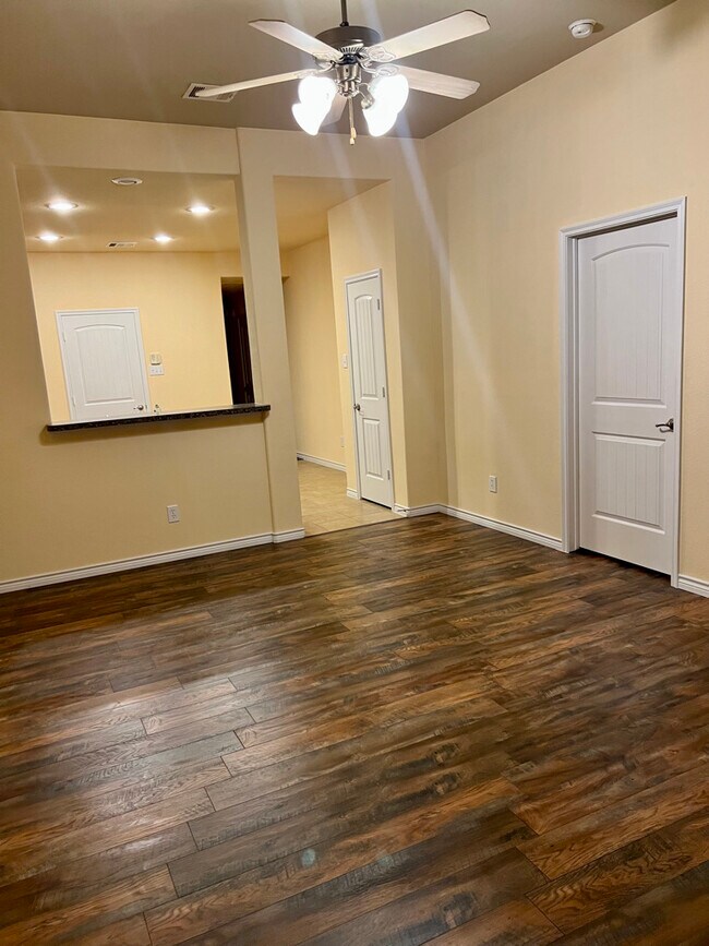 Building Photo - 2129 Colby Ln