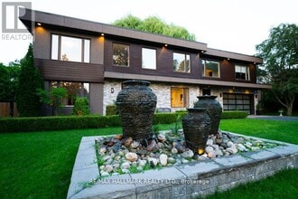 Building Photo - 17 Hammok Crescent