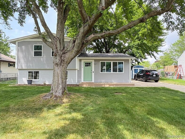 Foto principal - 2274 Leif Ave