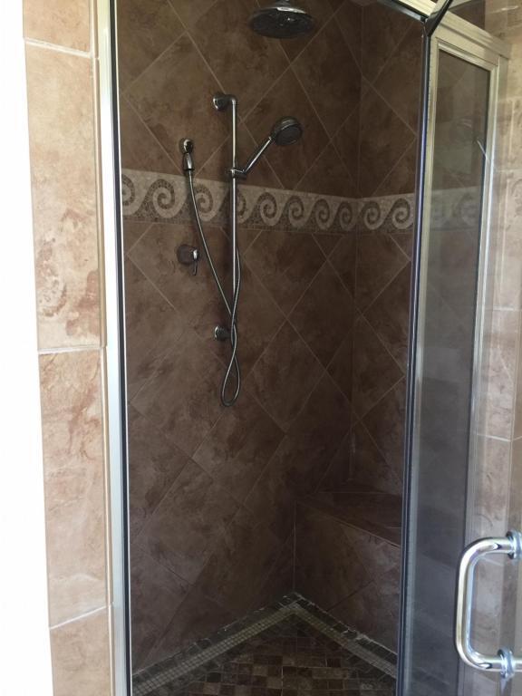 Building Photo - 663 S 11th St