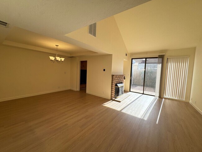 Building Photo - Tastefully updated 2 bedroom/2 bath, single level townhome w/attached 2 car garage!