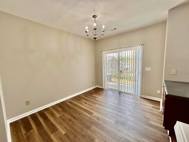 Foto del edificio - 1042 Prestwyck Ct