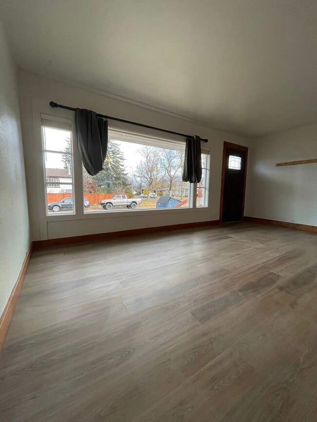 Building Photo - 1204 W Story St