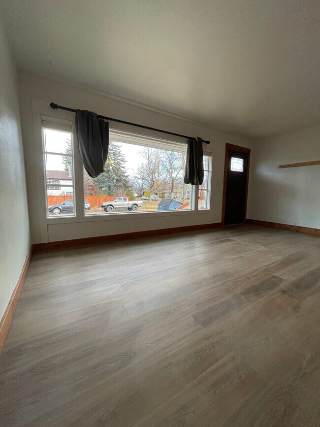 Foto del edificio - 1204 W Story St