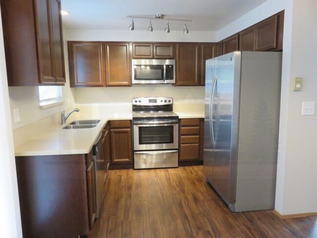 Building Photo - Newly renovated House located in the park community of Lacey!