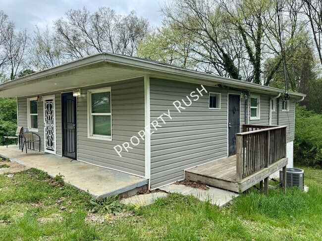 Foto del edificio - 6303 Walden Ave