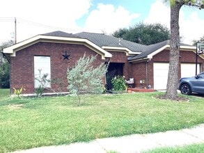 Building Photo - 4626 Stonemede Dr