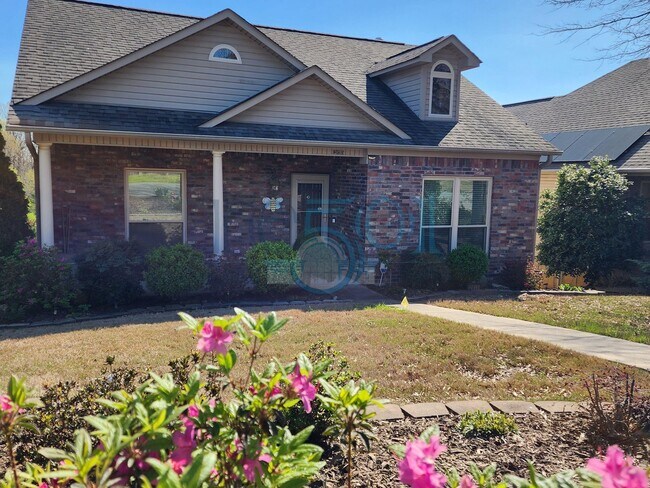 Foto del edificio - A Beautiful 3BR 2BA Home in WLR