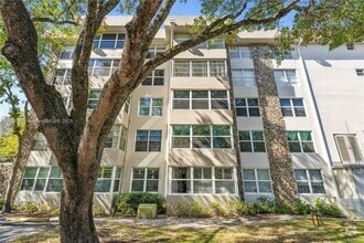 Building Photo - 6500 Cypress Rd
