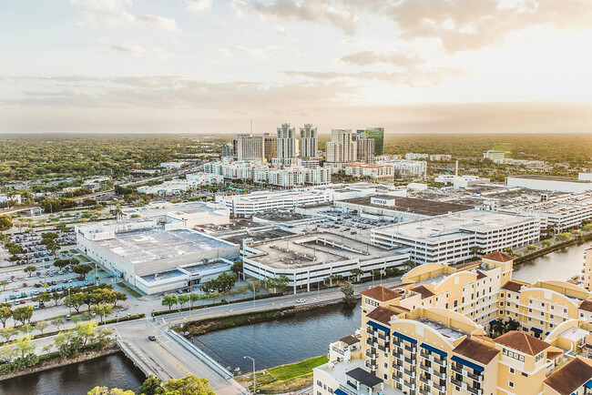 Building Photo - The Palmer Dadeland Apartments