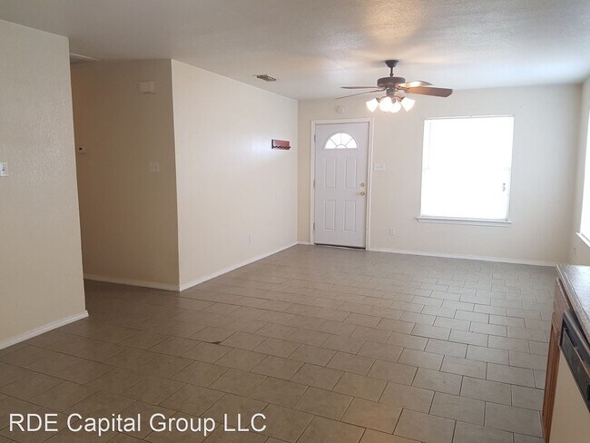 Foto del edificio - 3 br, 2 bath House - 227 Blue Bell Ct.