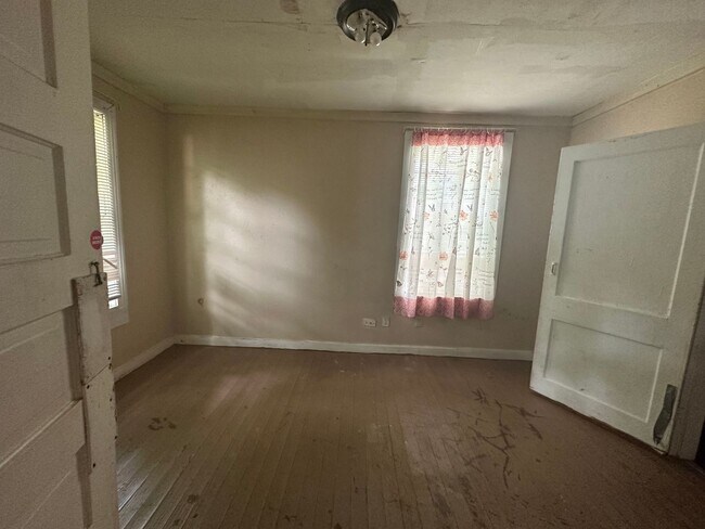 Foto del edificio - Large 3 Bedroom House
