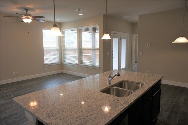 Building Photo - 381 Madison Oaks Ave