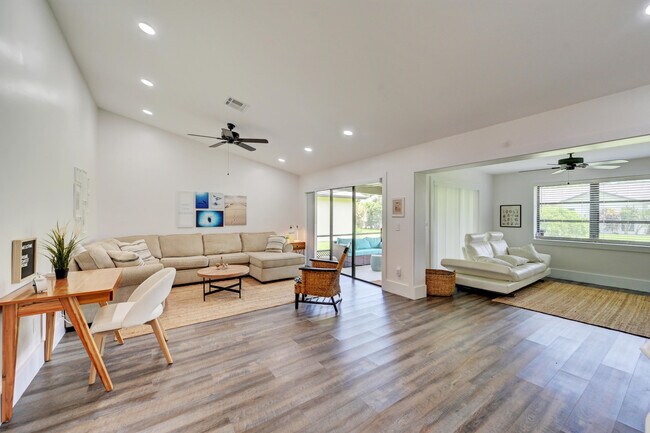 Foto del edificio - 2756 Carnation Ct