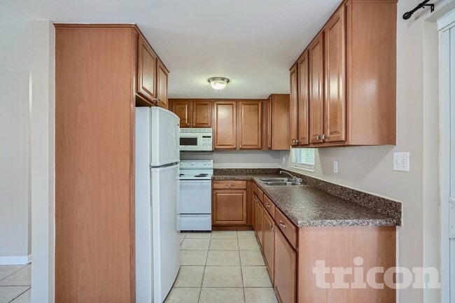 Building Photo - 5024 S 85th St