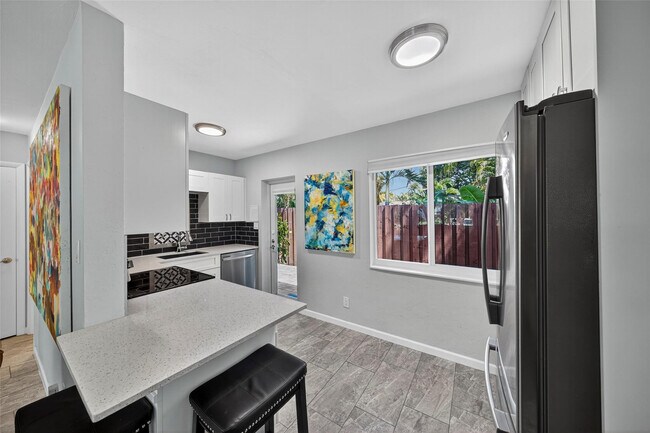 Foto del edificio - 305 NE 15th St