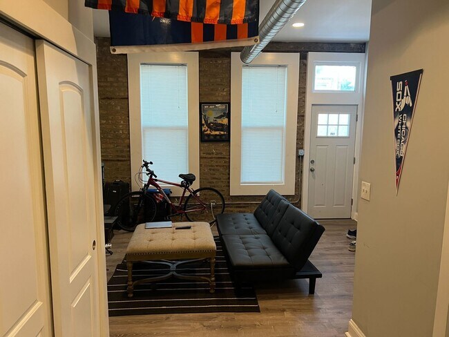 Foto del edificio - 1716 W 19th St