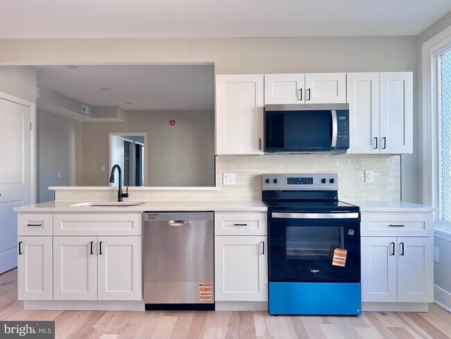 Building Photo - 1501 S 12th St