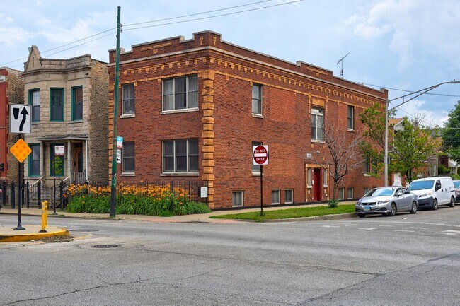 Foto del edificio - 2751 N Campbell Ave