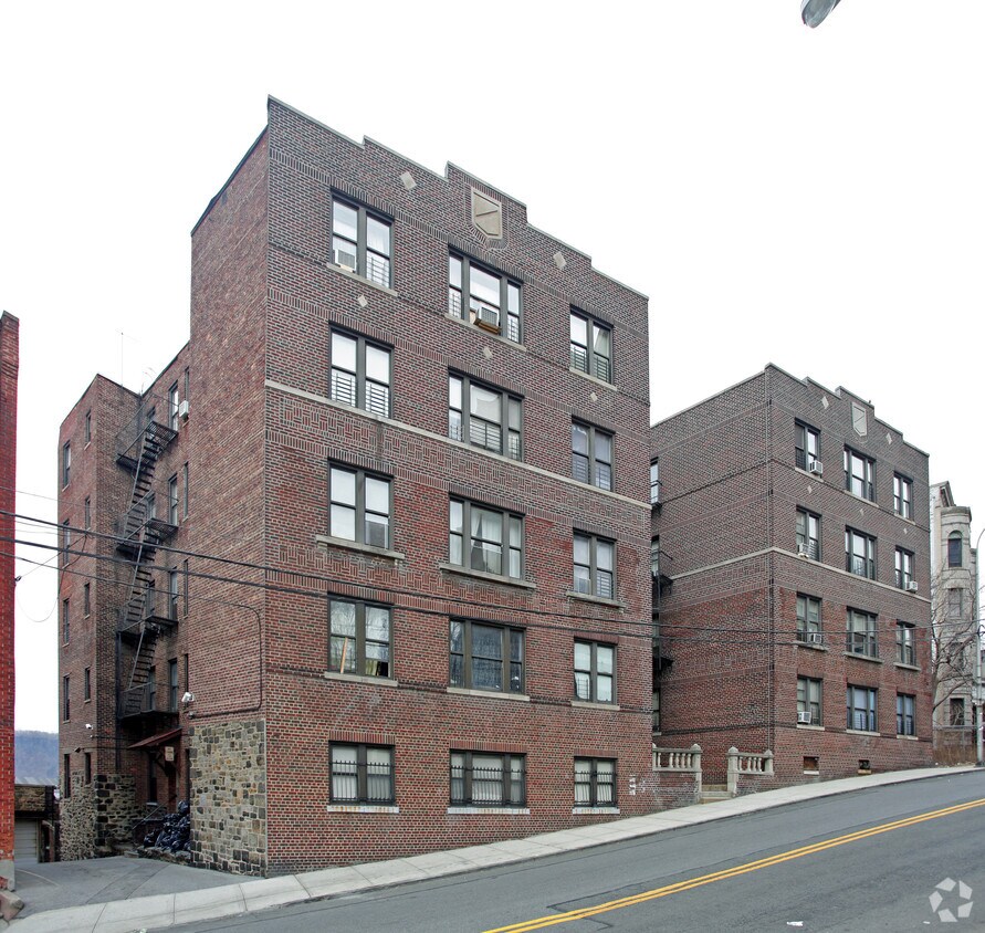 Foto del edificio - 75 N Broadway