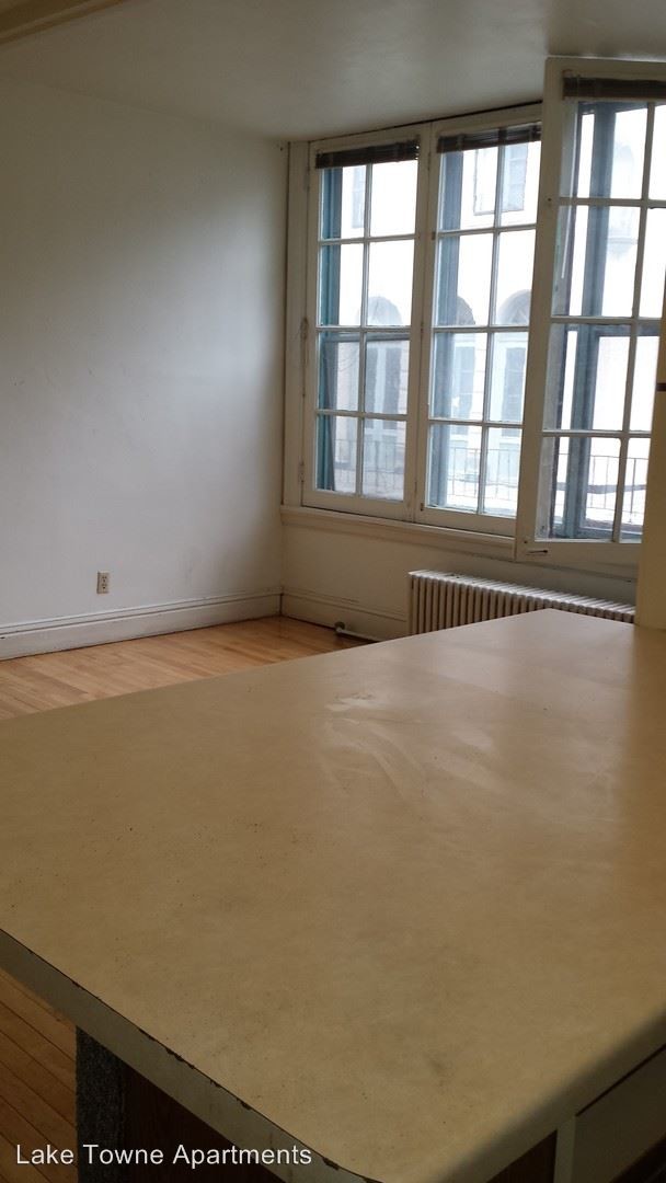 Building Photo - 2 br, 1 bath Apartment - 612 Howard Place