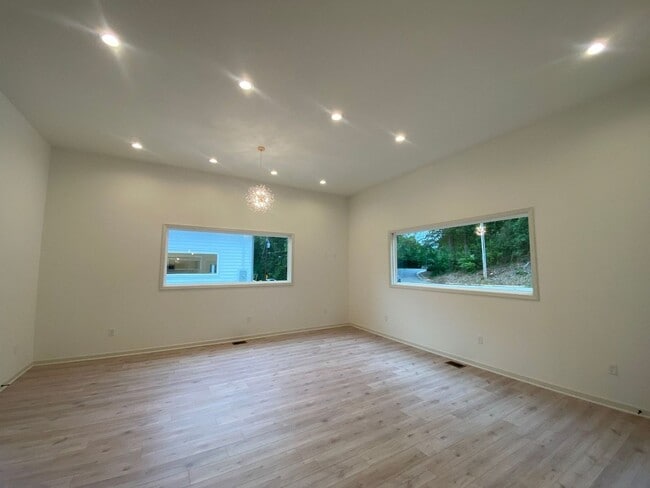 Building Photo - NEW CONSTRUCTION 5 BEDROOM PRE-LEASING FOR...