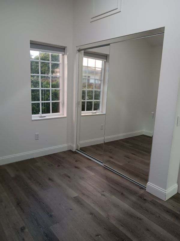 Foto del edificio - 1979 Encina Dr