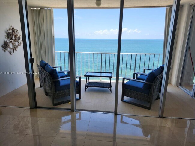 Building Photo - 881 Ocean Dr