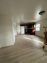 Building Photo - 16 2nd St