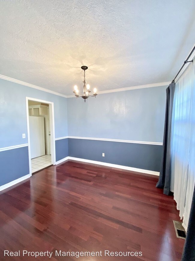 Building Photo - 3 br, 2 bath House - 2701 Abbey Rd