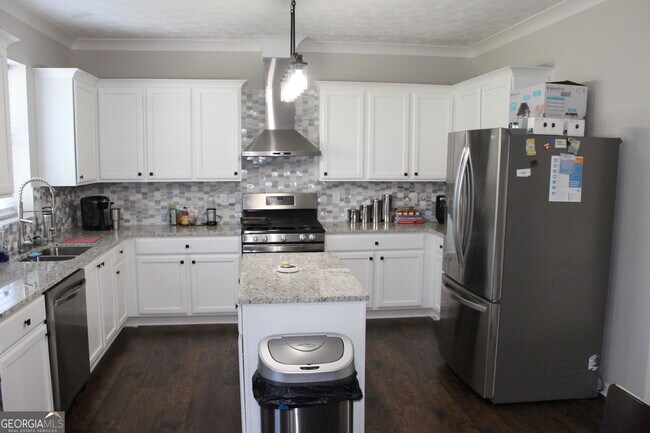 Foto del edificio - 3152 Spruce Way