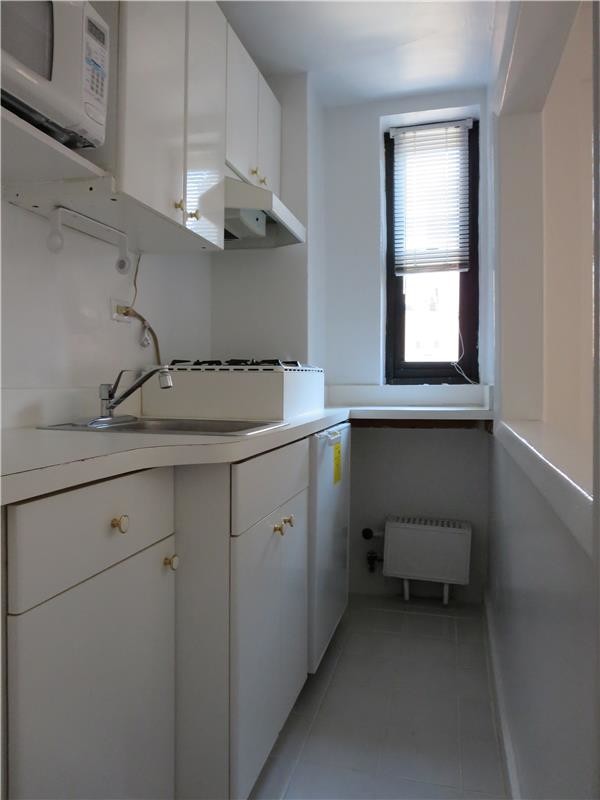 Building Photo - 108 East 38th Street