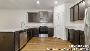 Foto del edificio - 15102 Jetfire Pt