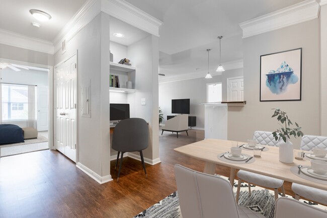 Dining Area - Waterford Place at Riata Ranch Apartments