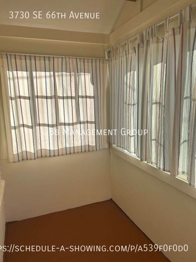 Foto del edificio - 3730 SE 66th Ave