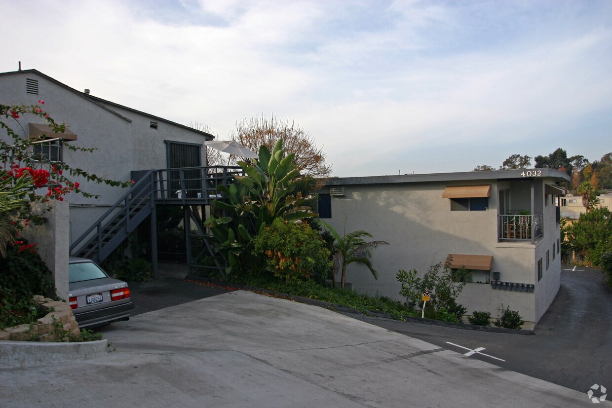 Foto del edificio - Casa De Oro Apartments