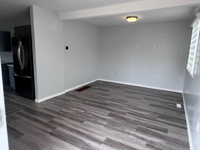 Photo du bâtiment - 1633-1100 100 Ave